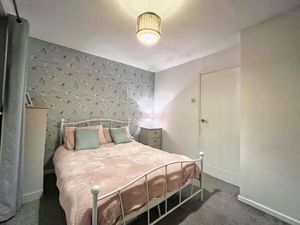 Photo 5- click for photo gallery